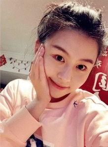 娱乐吃瓜沈月,娱乐圈的“吃瓜”小能手，揭秘明星幕后故事  第3张