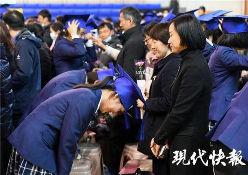 今日网红爆料儿子抱妈妈,温馨瞬间感动网友  第3张