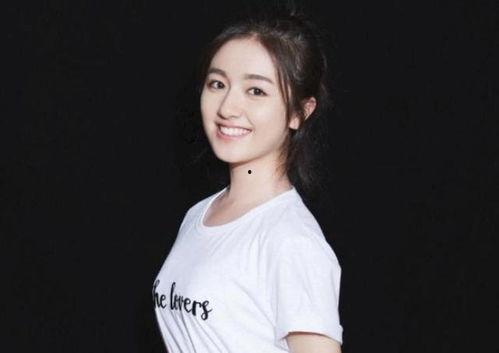 李兰迪恋情爆料最新消息,神秘男友身份揭秘,甜蜜互动引网友热议 第2张 李兰迪恋情爆料最新消息,神秘男友身份揭秘,甜蜜互动引网友热议 第2张