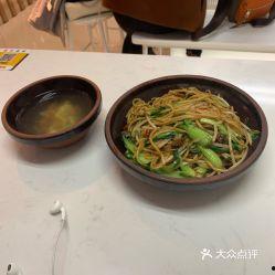 上海路炒粉免费吃瓜