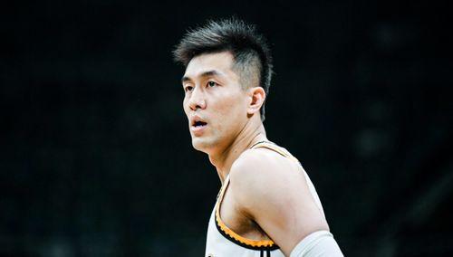 郭艾伦最新爆料,揭秘篮球场上的幕后故事 第2张 郭艾伦最新爆料,揭秘篮球场上的幕后故事 第2张