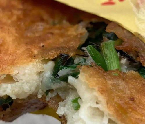 路边摊鲜肉饼爆料视频播放,鲜肉饼摊位爆火，现场制作过程大揭秘！  第3张