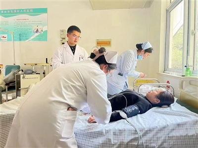 急诊在线观看,揭秘生死一线的紧急救治瞬间  第3张